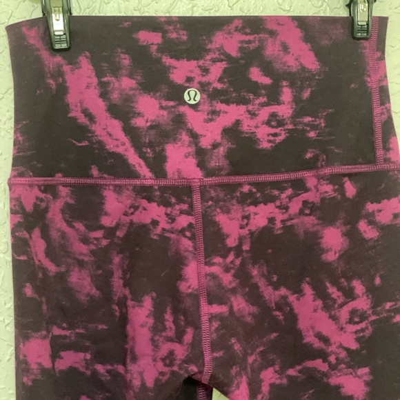 Lululemon Tie Dye Wunder Under Crop - Picture 8 of 10
